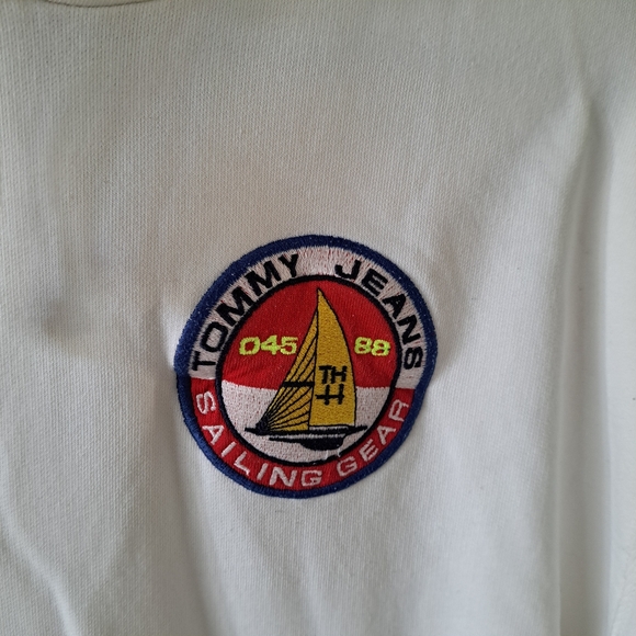 Tommy Jeans 90s Sailing Capsule back and sleeve logo hoodie in white - Picture 3 of 8